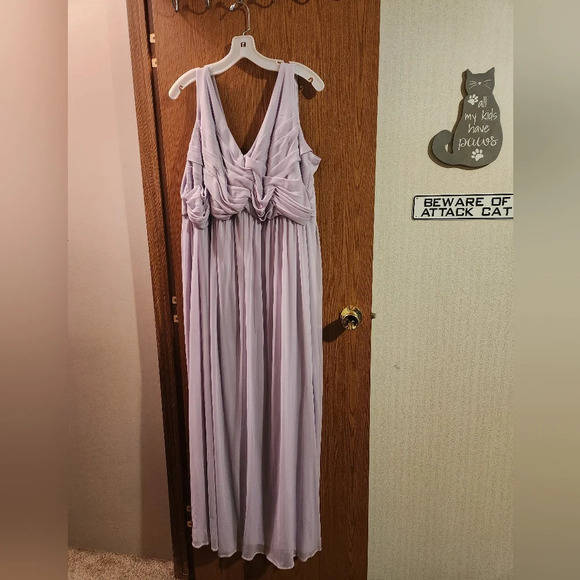 David's Bridal Size 24 Iris/Lavender Long Bridesmaid Dress with Cowl Neck Back - Picture 13 of 16